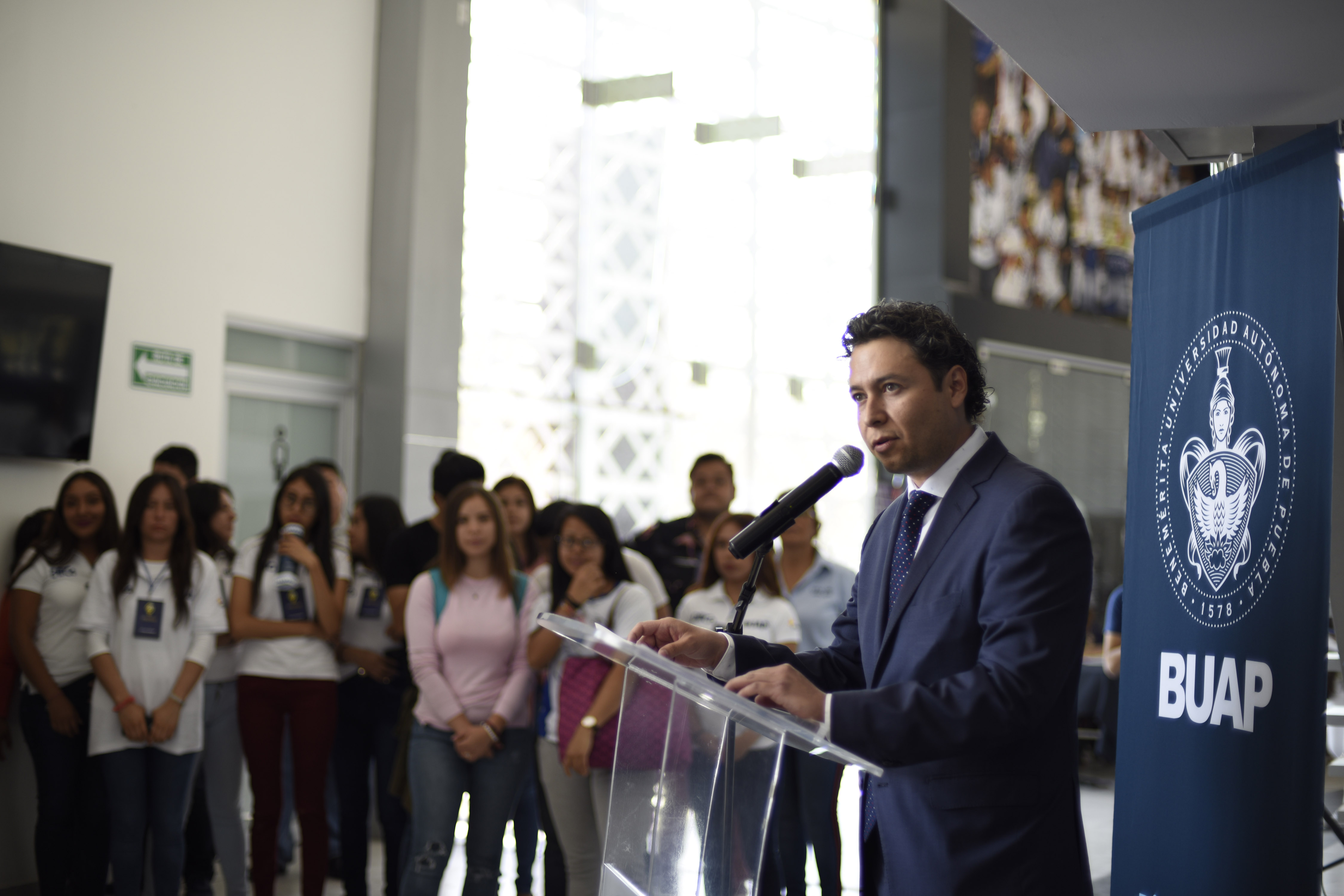 La BUAP fortalece la vinculación entre estudiantes y